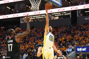 库里经典教学如何单核带队 JB伤停逼出两个新罗宾?