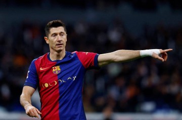 三大巨星传奇:C罗、莱万、内马尔如何为三家俱乐部攻入百球?