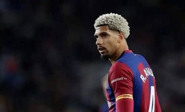 巴萨欧冠出局罪人阿劳霍获信任 依然备受重用的原因