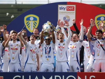 利兹联以净胜球优势加冕英冠冠军,赫尔城逆转保级上演绝境大逃亡