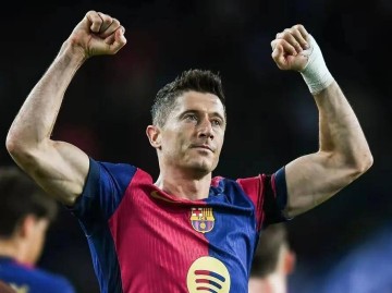 巴萨突遭重创!神锋莱万或报销欧冠+德比全凉?