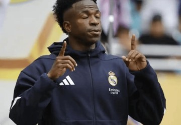 索要4000万薪水！皇马头牌翻脸！佛爷劝阻无效，大巴黎酝酿挖人