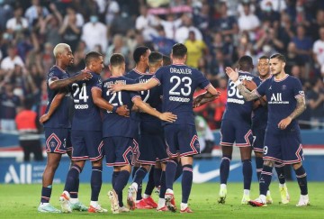 法甲焦点战:斯特拉斯堡主场迎敌,巴黎圣日耳曼剑指三分