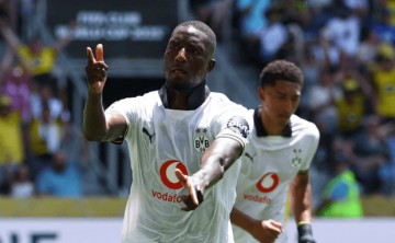 4-3!世俱杯进球大战,德甲劲旅连轰4球,纸糊防线差点惹祸!